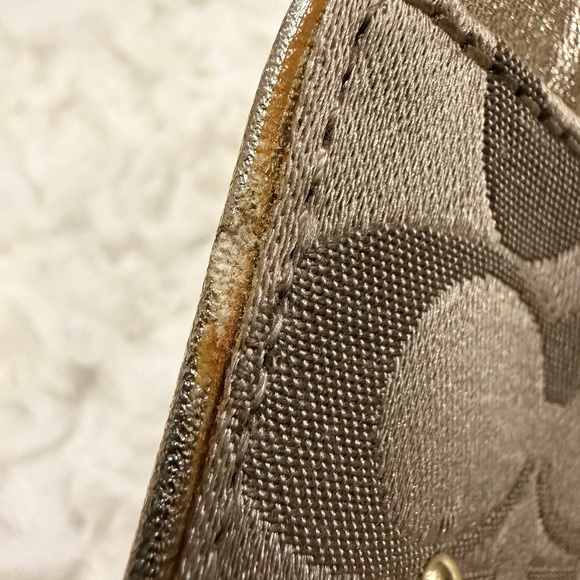 Coach Signature Lanyard with Pink and Gold Details - Picture 4 of 4